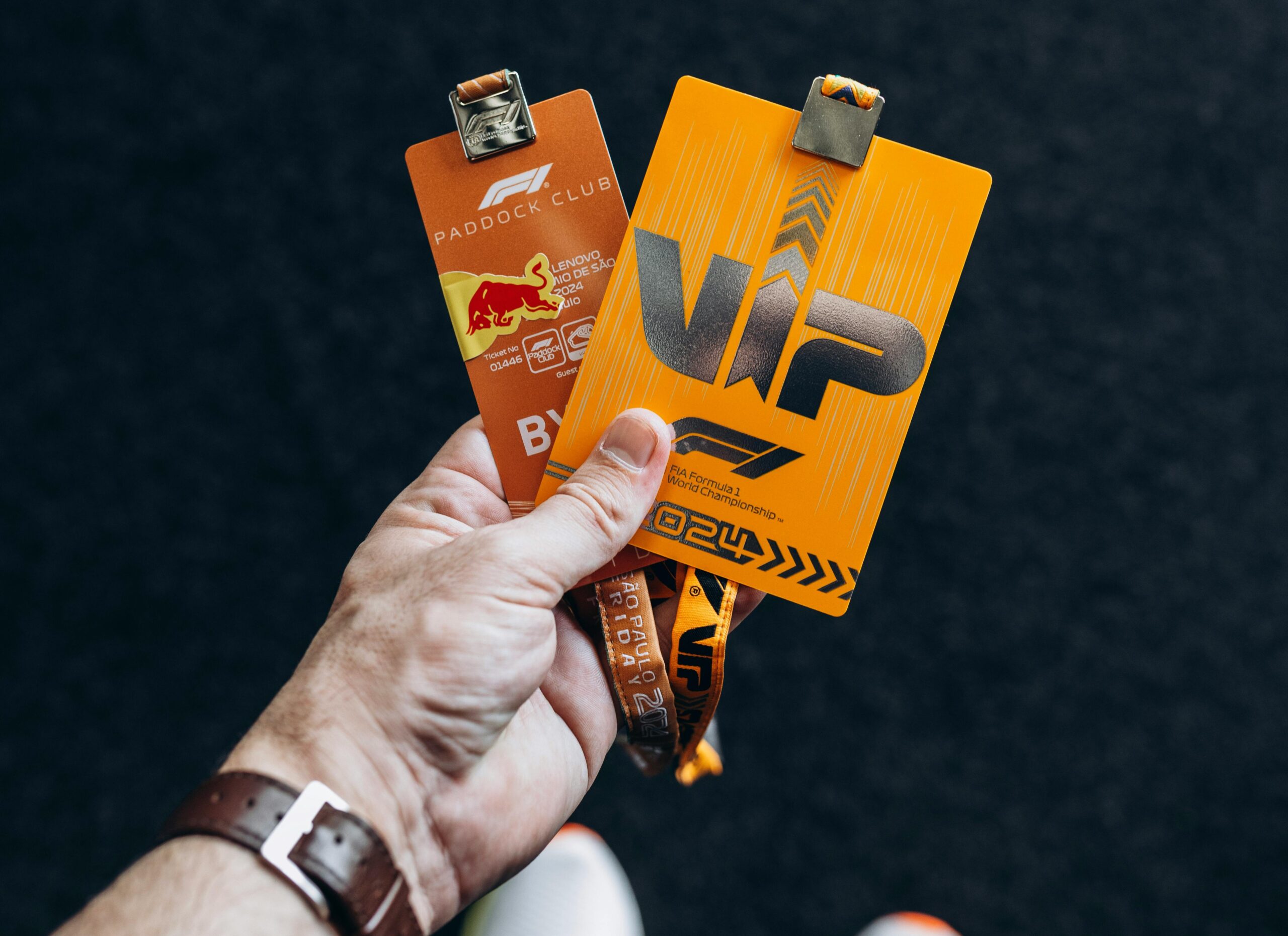 ¿Qué es la papelería corporativa y por qué es esencial desarrollarla junto con tu marca?